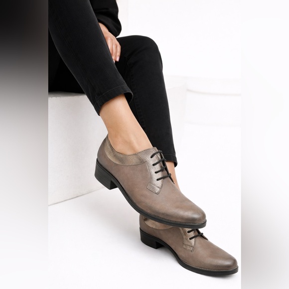 Lavorazione Artigiana Shoes - Lavorazione Artigiana Avitto Leather Oxford Shoe Metallic Snake Print Block Heel